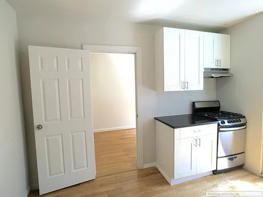 Rented by Sovereign Associates | media 11