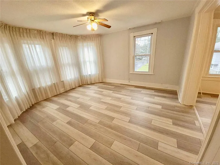 303 Newtown Ave — Photo 9