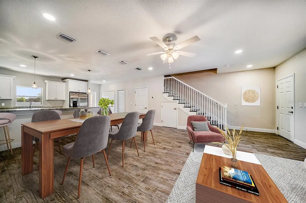 3 bed, 2.5 bath, 1800 sqft, $2,550 — Photo 3