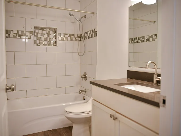 617 Holyoke Ct #D — Photo 12
