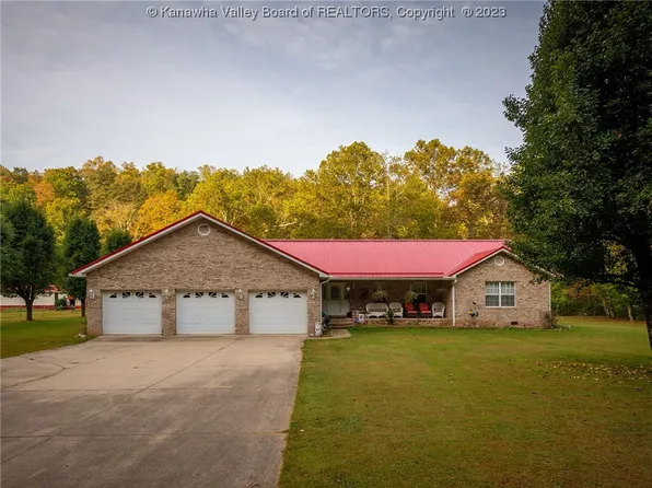 1675 Blue Lick Rd, Winfield, WV 25213