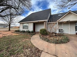 218 S Mockingbird Ln, Stillwater, OK 74074