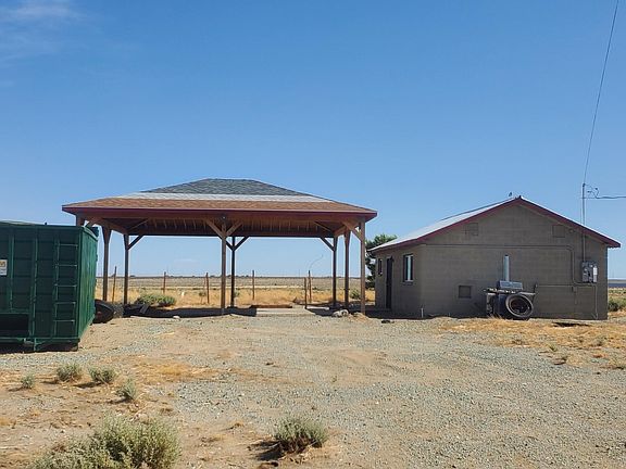 2nd image of 7634 Cinnabar Rd