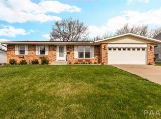 6316 N Hamilton Rd, Peoria, IL 61614