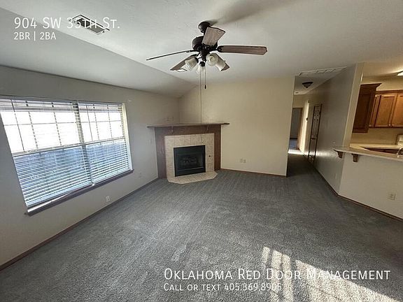 2nd image of 904 SW 35th St