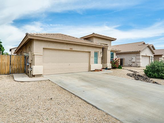 3rd image of 9058 W Clara Ln