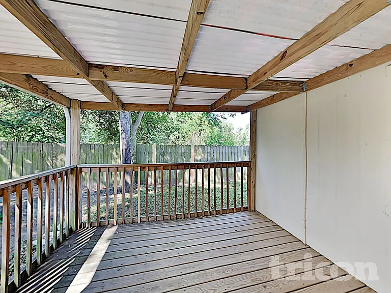 19311 Amistad Dr — Photo 16