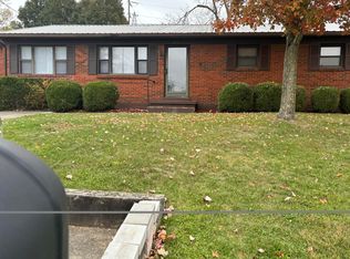 170 Center Dr, Winchester, KY 40391