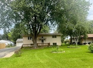 4474 Mathew Ave, Roscoe, IL 61073