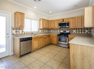 1738 Crow Creek Ave, Paradise, NV 89123