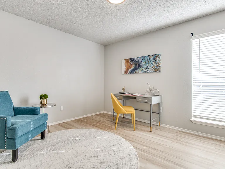8500 Harwood — Photo 14