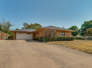 303 Merribrook Trl, Duncanville, TX 75116