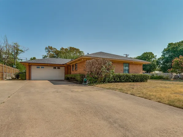 303 Merribrook Trl, Duncanville, TX 75116