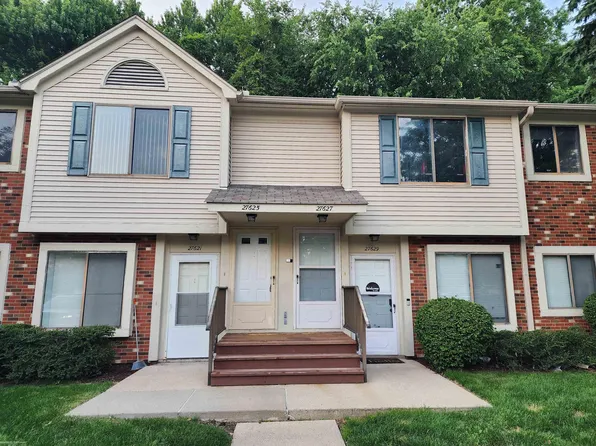 27629 Harrison Woods Ln, Harrison Township, MI 48045