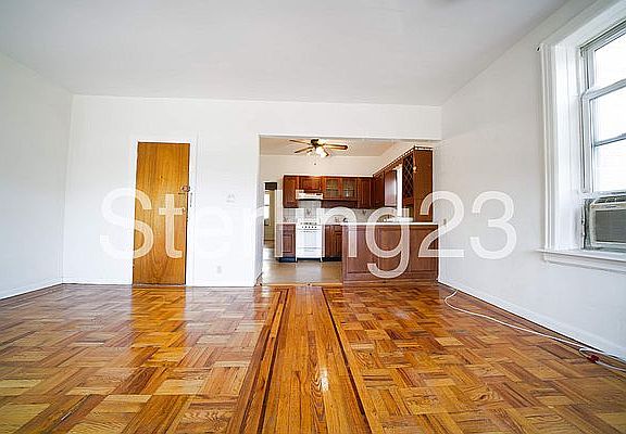 4th image of 2386 23rd St APT 2A