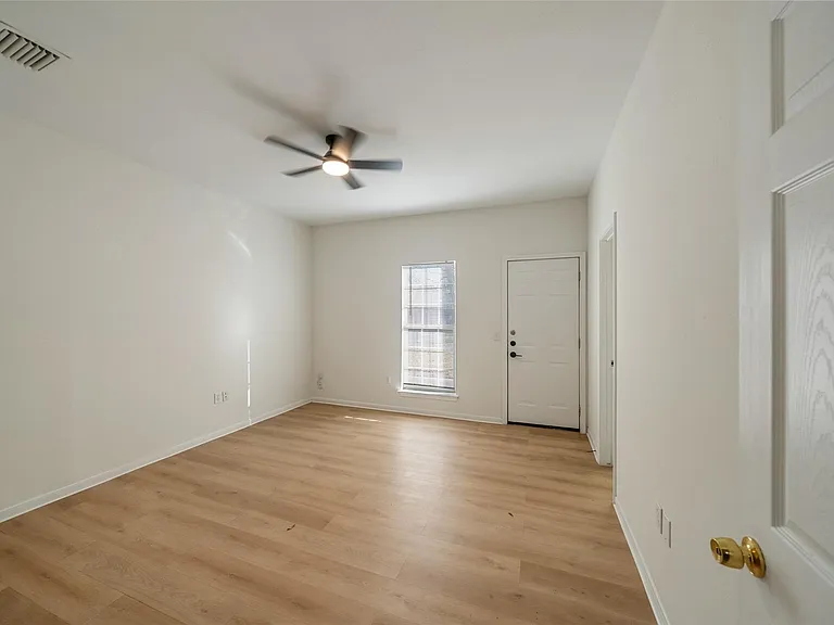 5502 Finch St #B — Photo 20