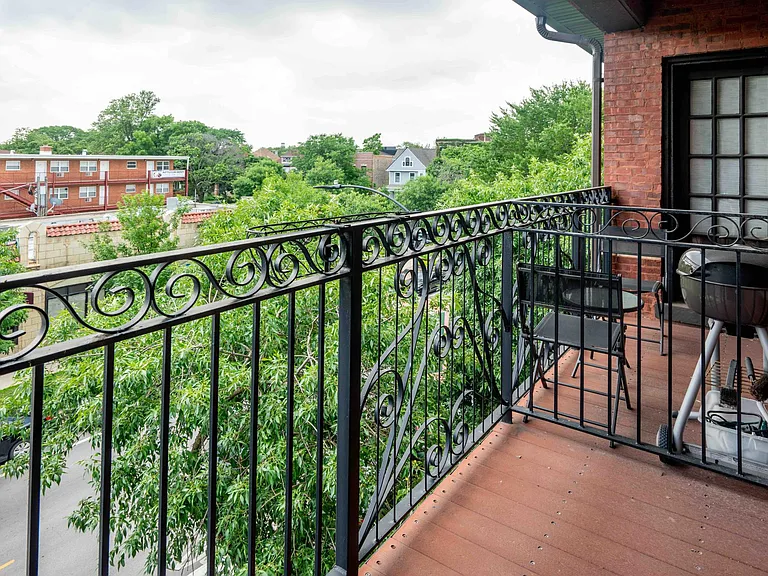 An optimal space for private grilling or chilling... Customize it your way and enjoy!