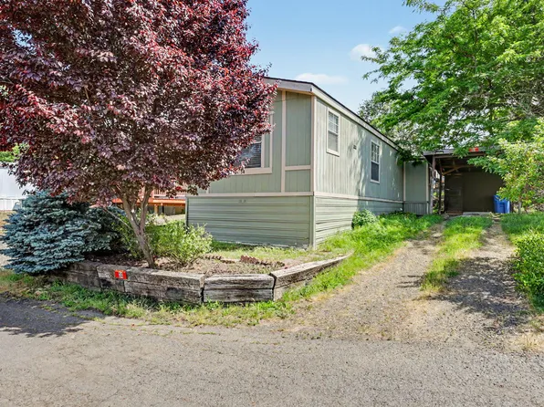421 Stevens Rd Unit 34, Eagle Point, OR 97524