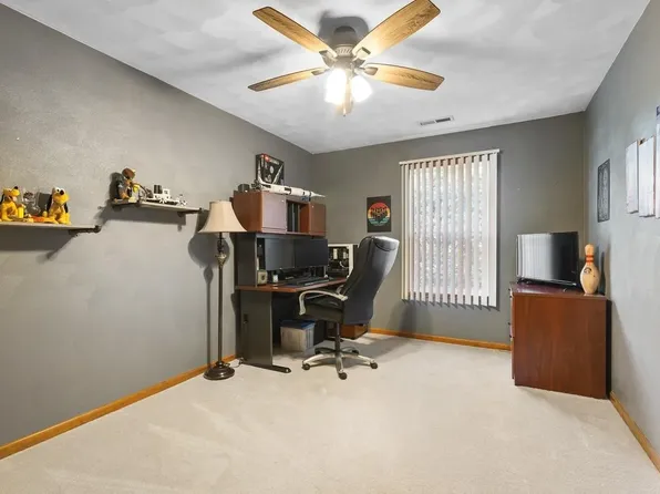 10135 Monarch Rd Unit 1, Roscoe, IL 61073