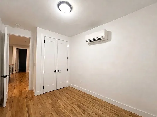 Bedroom, photo 6