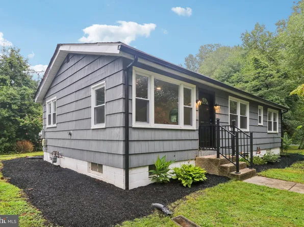 664 Cedar Ave, Franklinville, NJ 08322