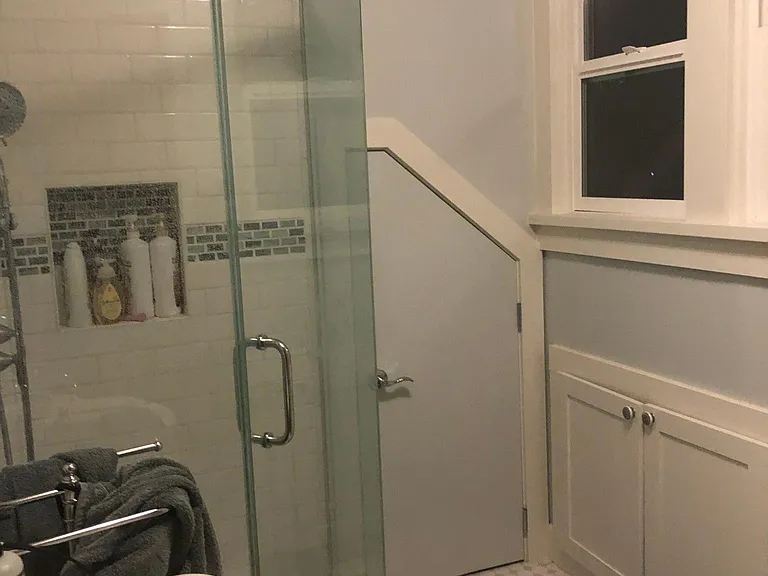 Upstairs bathroom 1