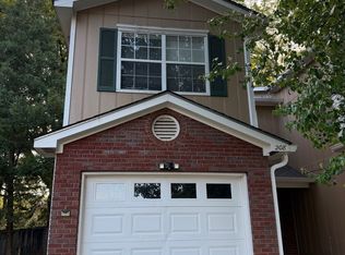 208 Ridgeway Dr, Enterprise, AL 36330