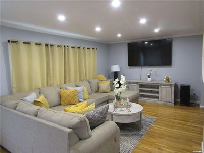 14 Segrove Place, Huntington Station, NY, 11746