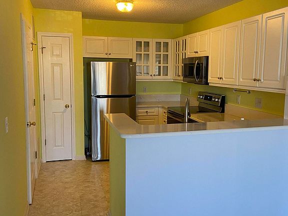 5th image of 4158 Breezewood Dr APT 204
