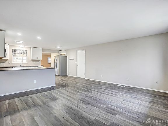 5th image of 701 Barbara Dr