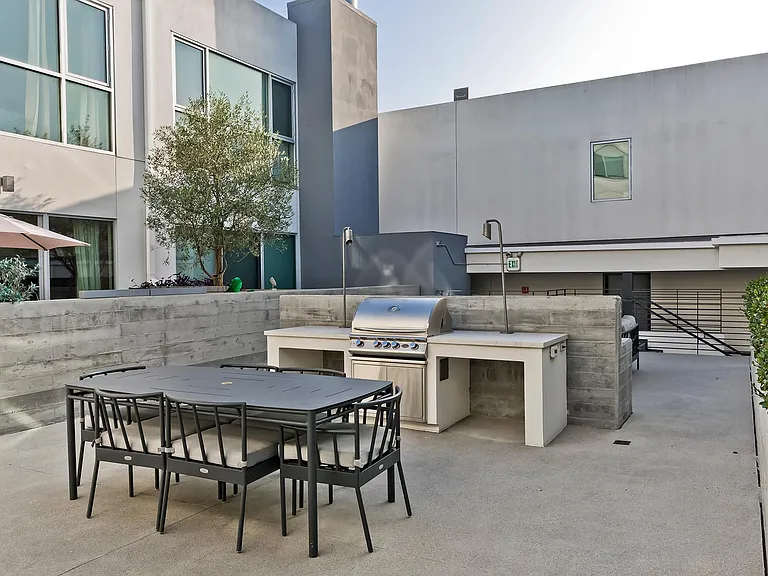 957 Figueroa Ter #313 — Photo 27