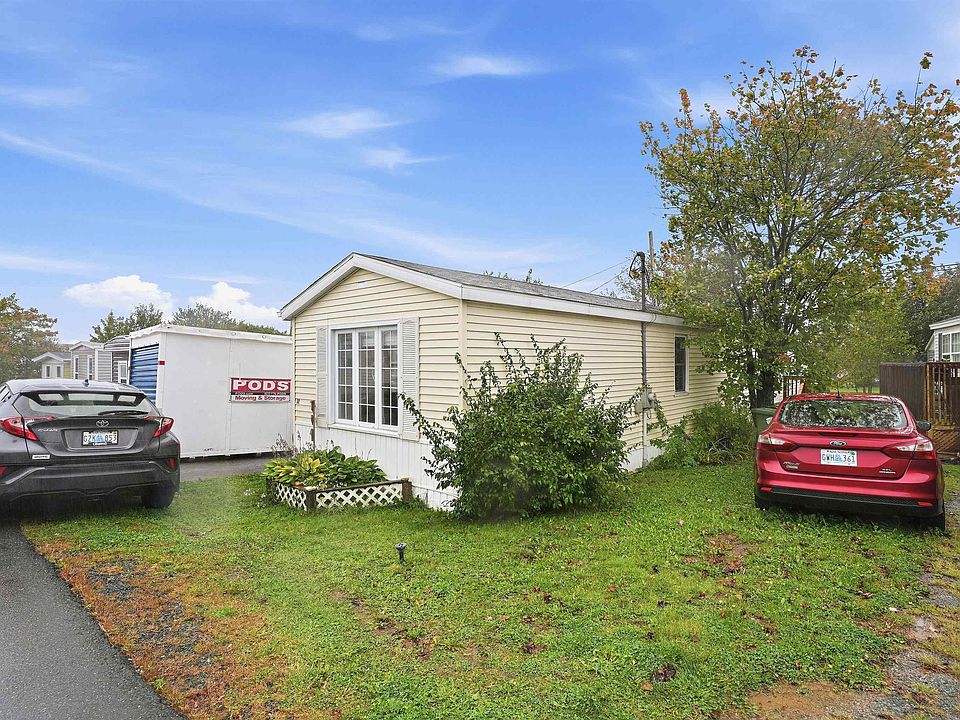 1st image of 32 Earleton Ave