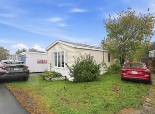 32 Earleton Ave, Dartmouth, NS B2Y 2A7