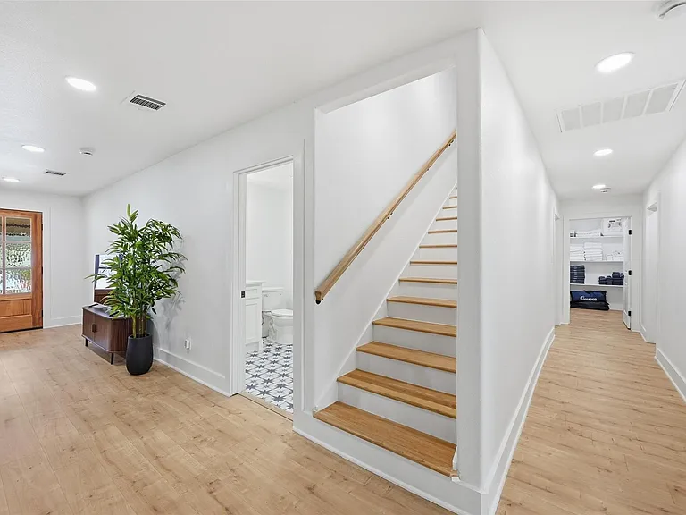 508 W White Ave — Photo 9