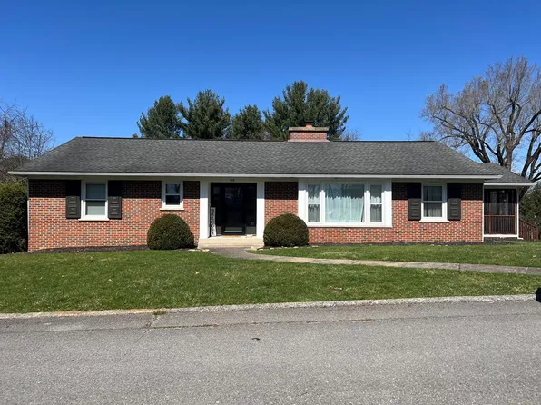 112 Skyline Dr, Beckley, WV 25801