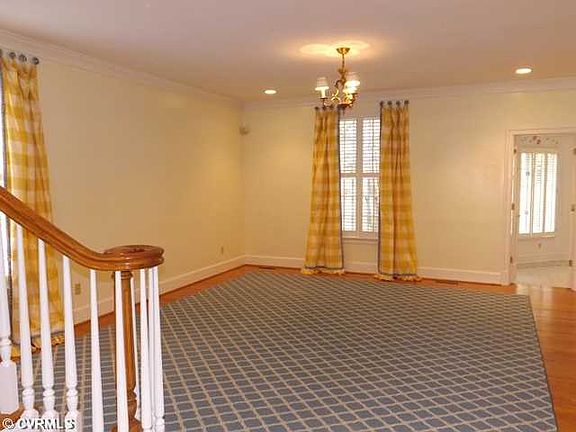 2nd image of 226 Brookschase Ln