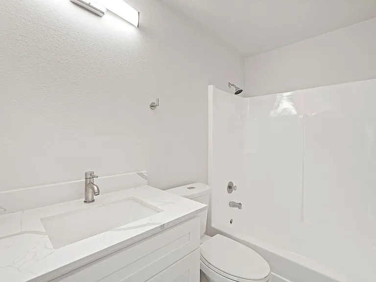 Welcome Home to James Apartment Lakewood , WA — Photo 35