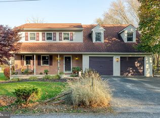 10 Creek Rd, Reinholds, PA 17569