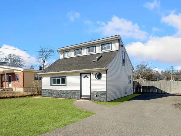 67 Lombardy Drive, Shirley, NY 11967