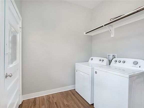 5th image of 2736 Holmes St #2