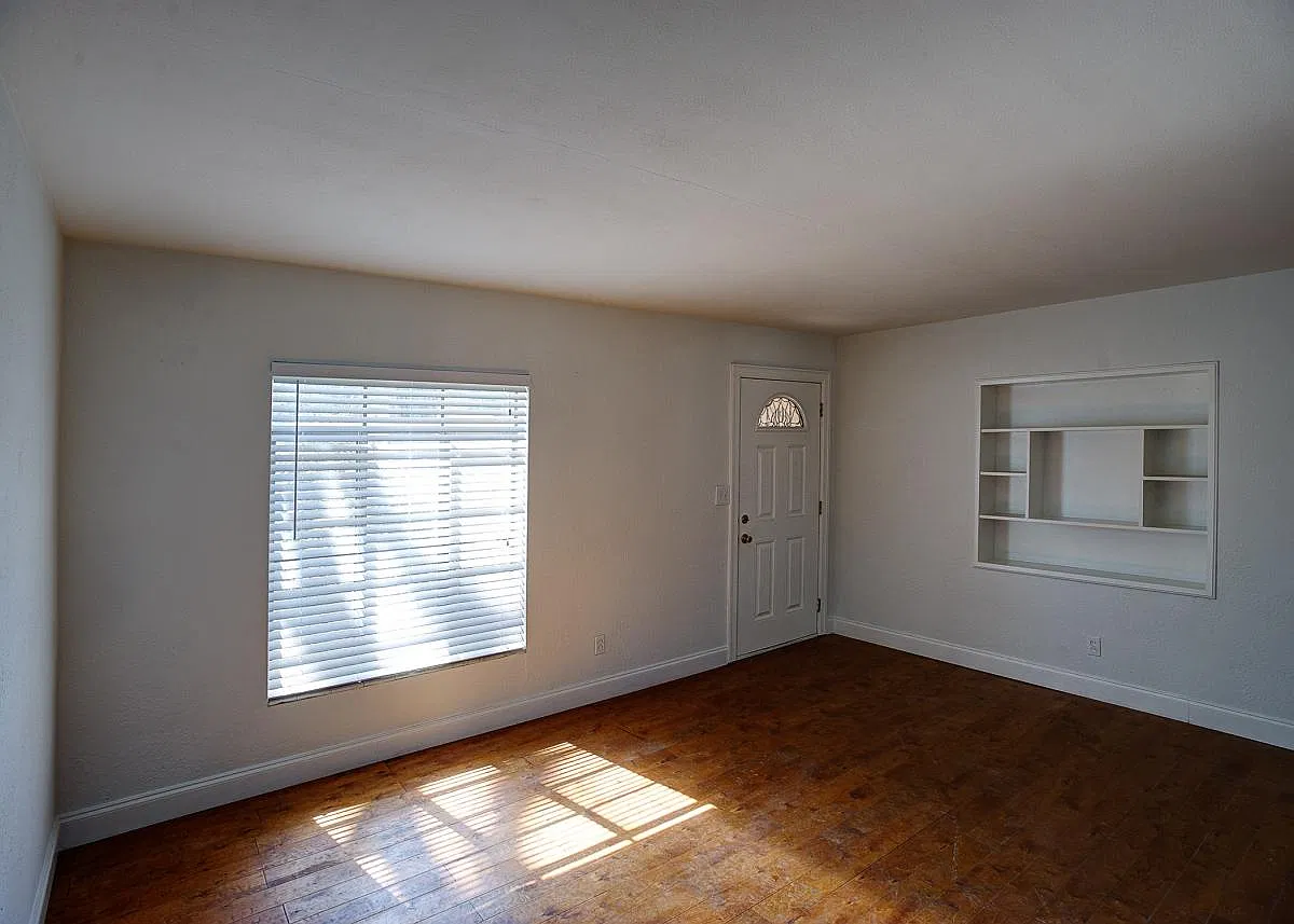 3 bed, 1244 sqft, $1,350 — Photo 4