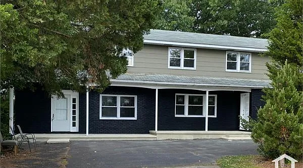 229 Maple Ave #B