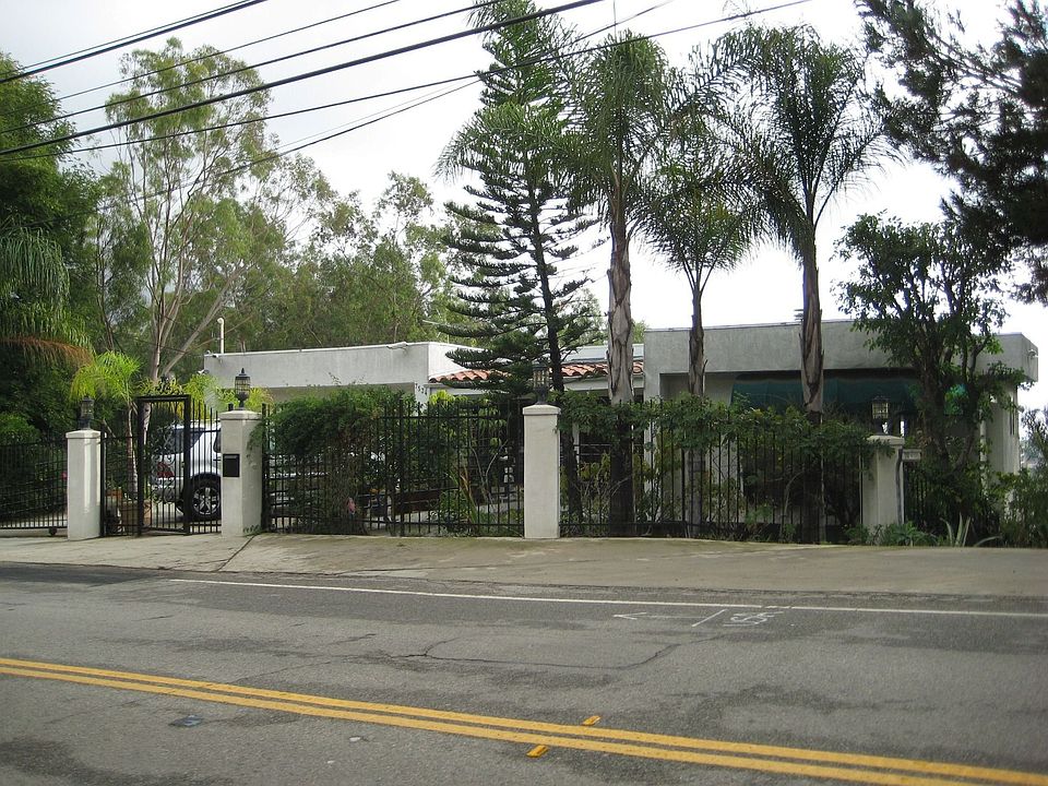 Security Gated & Cameras