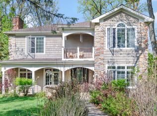 934 E Glenwood Rd, Glenview, IL