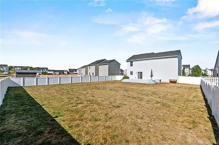 2723 Tennessee Dr — Photo 26