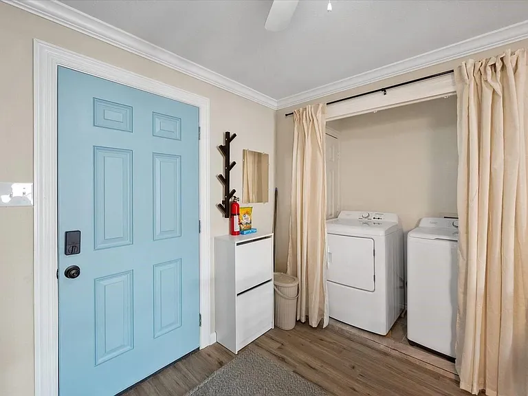 3285 Clover Ln — Photo 10