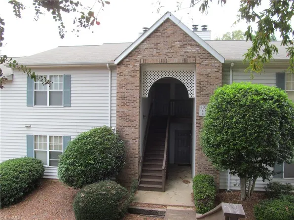 4020 L Whirlaway Ct, Clemmons, NC 27012