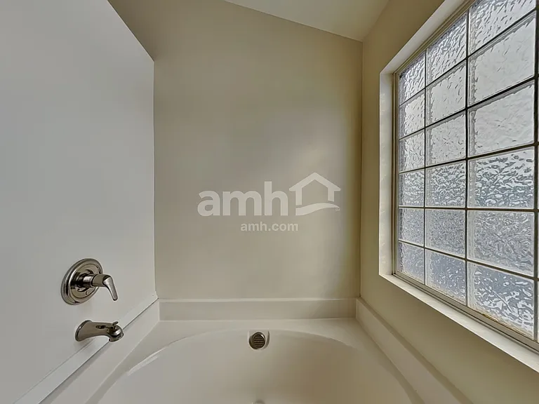 1825 Beeson Park Ln — Photo 16