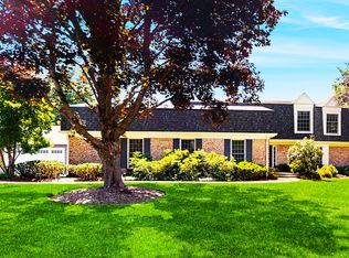 81 Shawford Way, Lake Forest, IL 60045