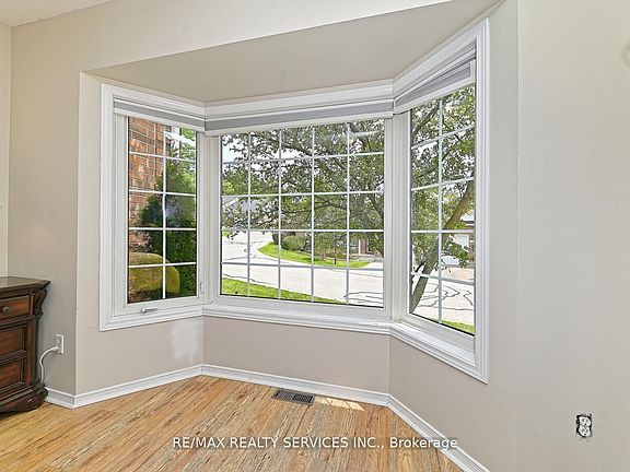 4th image of 1077 Hamilton Rd Unit 31